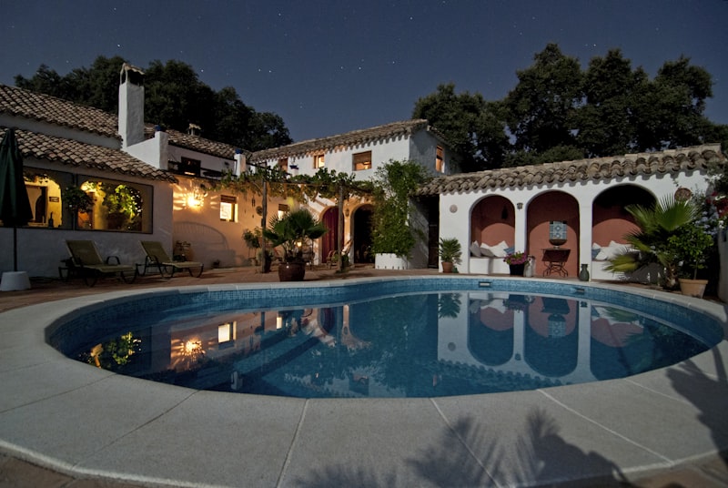 What Does a Home Insurance Policy Include?
